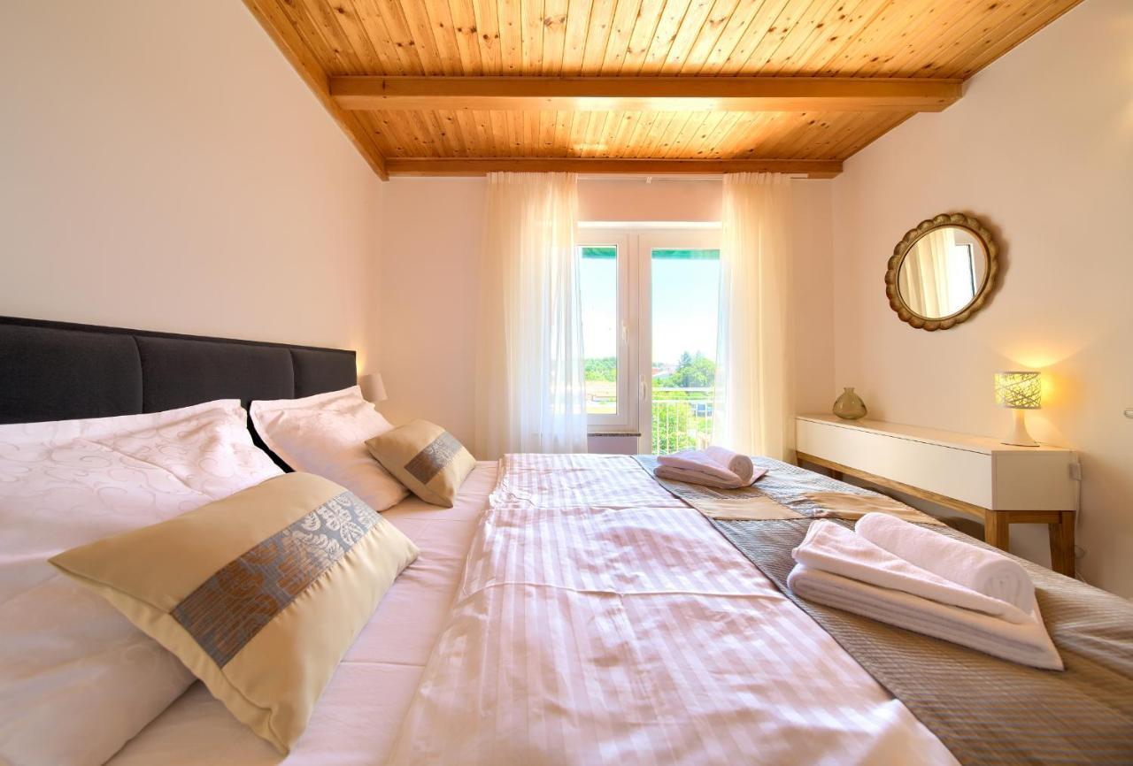 Apartments Adria Danka Крк Экстерьер фото