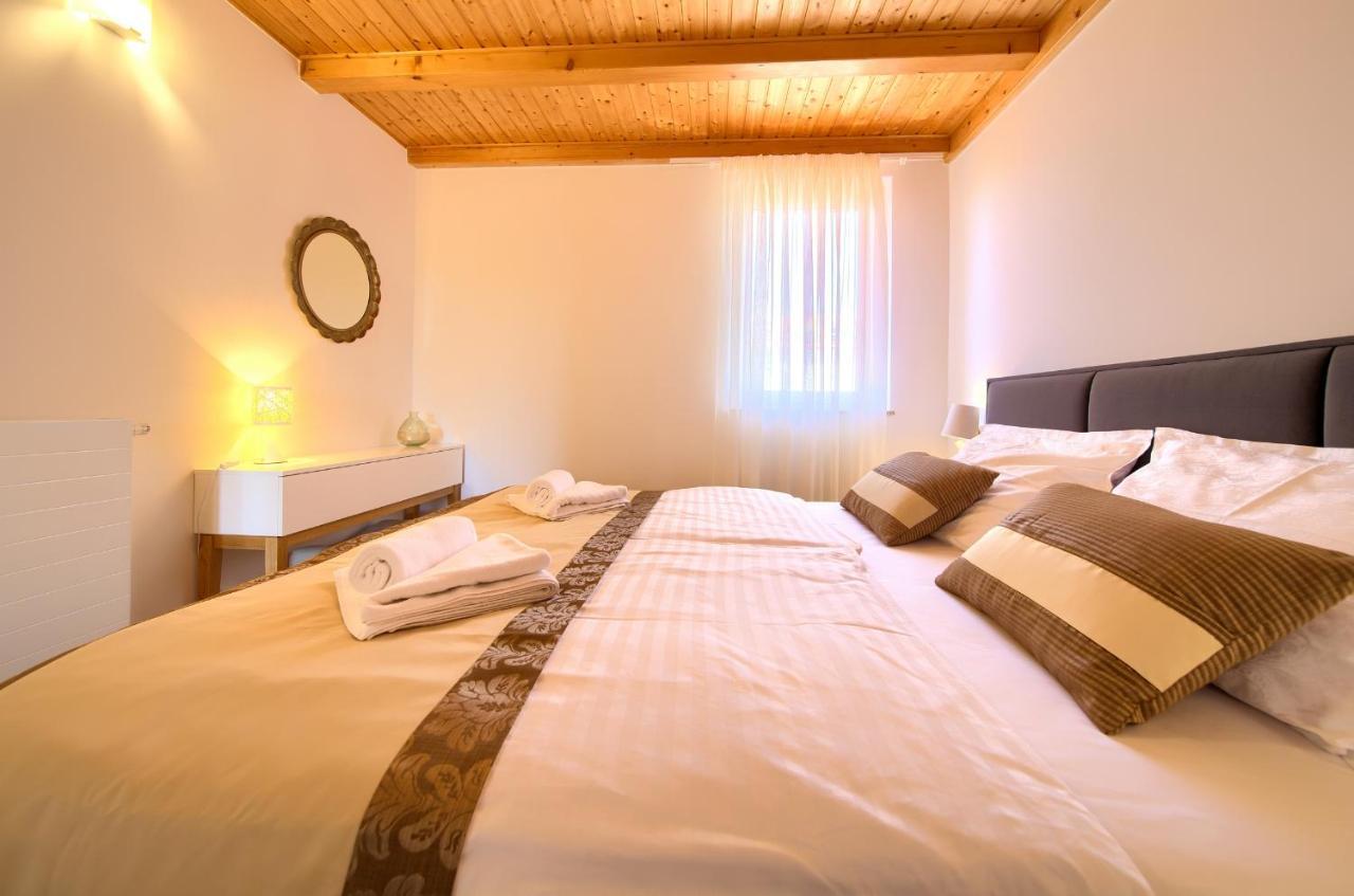 Apartments Adria Danka Крк Экстерьер фото
