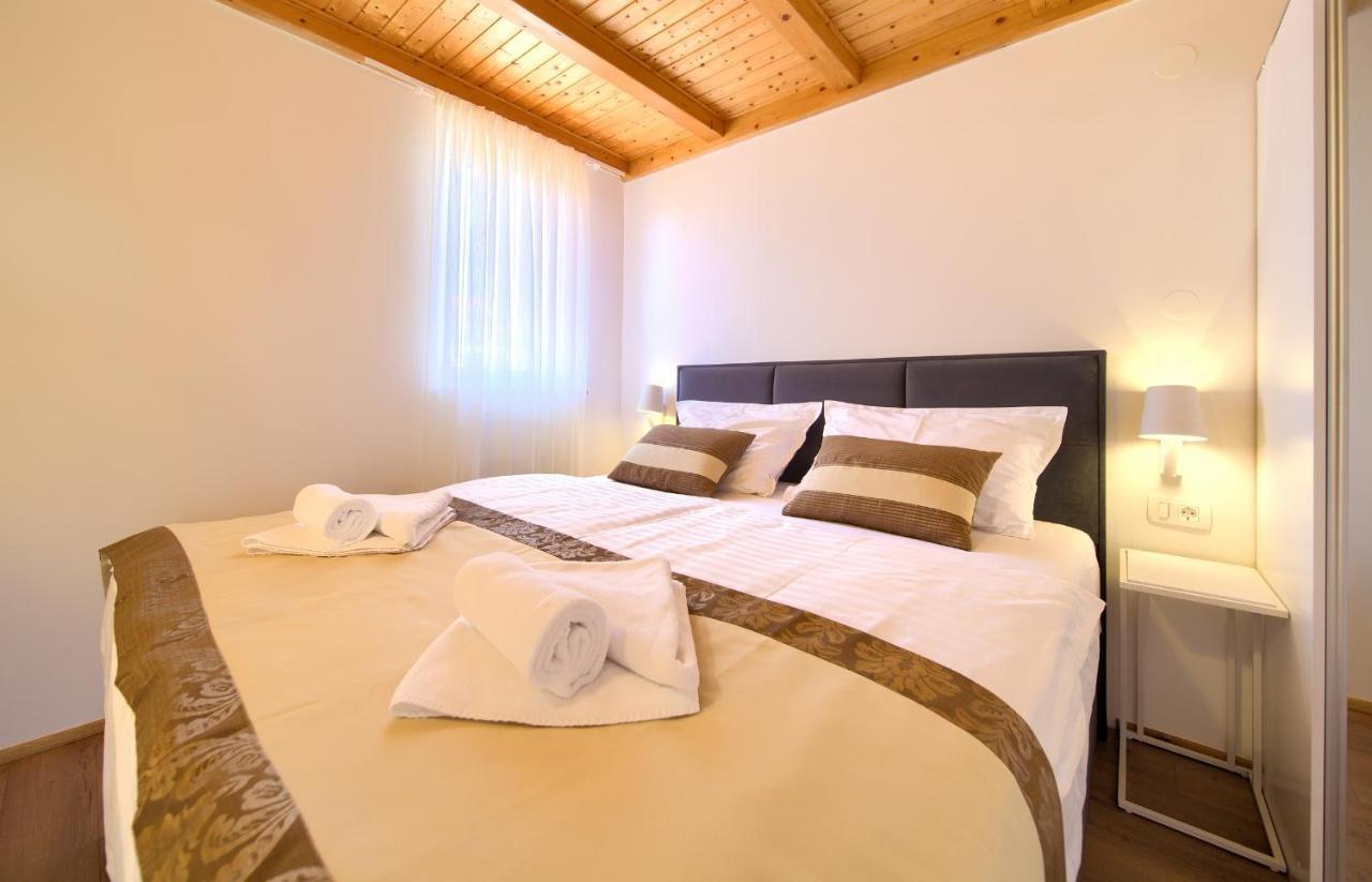 Apartments Adria Danka Крк Экстерьер фото