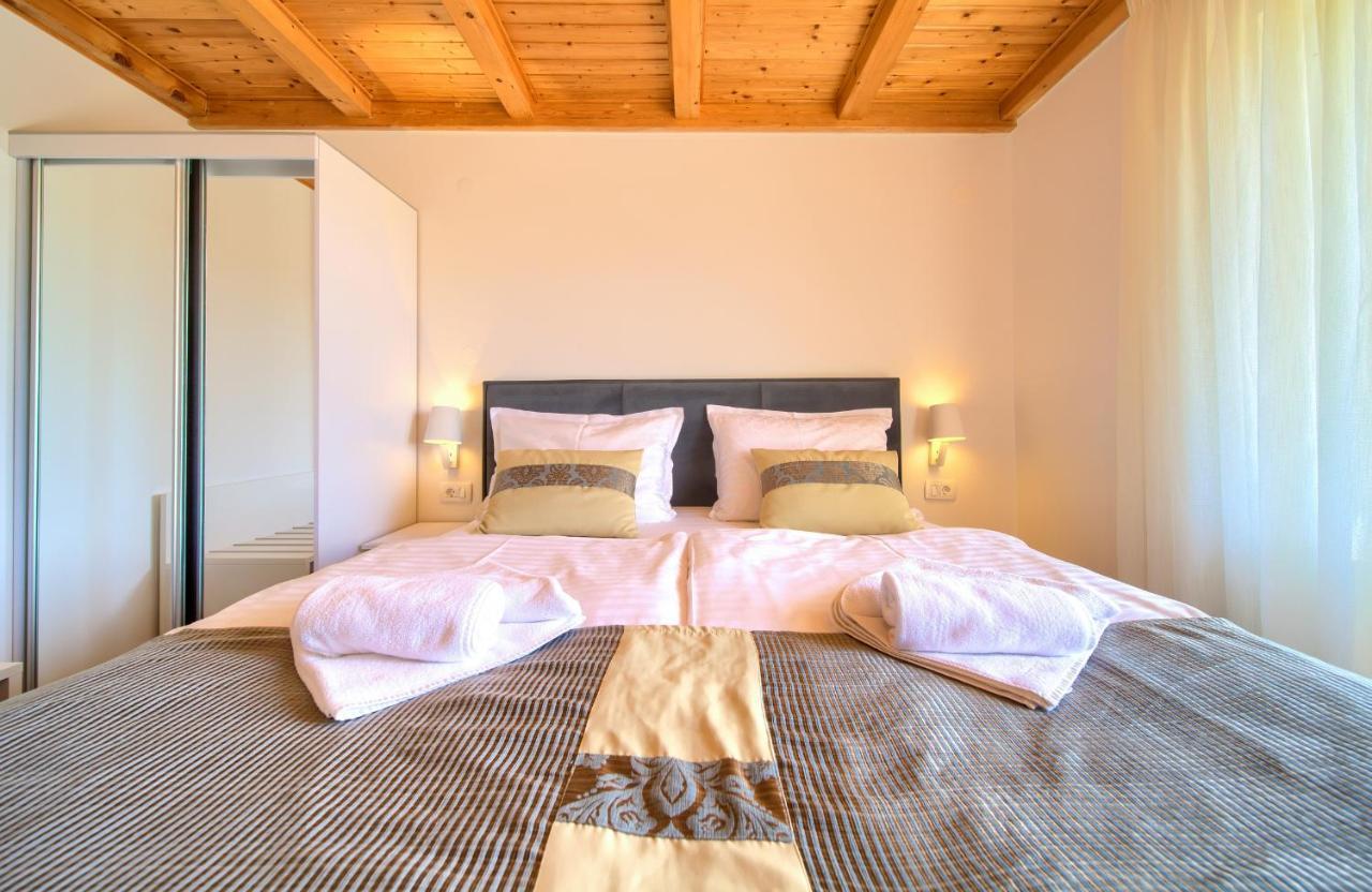 Apartments Adria Danka Крк Экстерьер фото